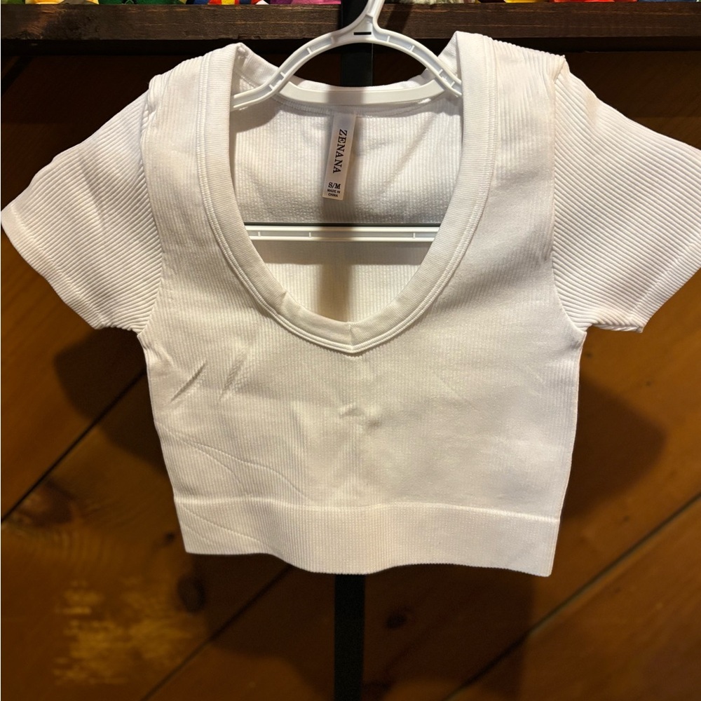Zenana Outfitters Women’s White Ribbed Tee